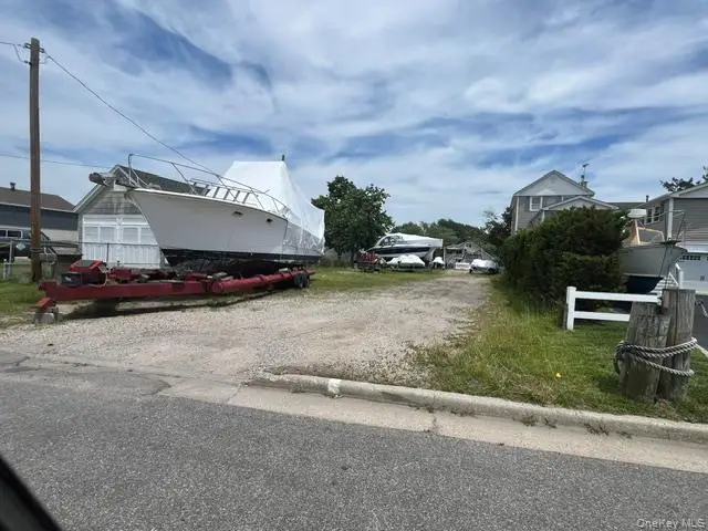 272 S Ketcham Avenue, Amityville, NY 11701 - #1