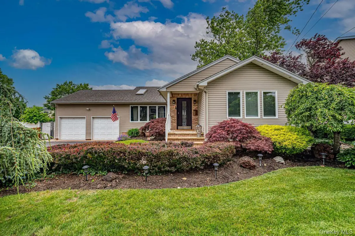 2349 Lincoln Street, North Bellmore, NY 11710 - #1