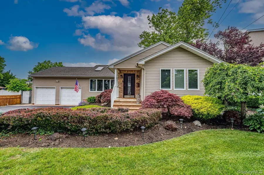 2349 Lincoln Street, North Bellmore, NY 11710 - #2
