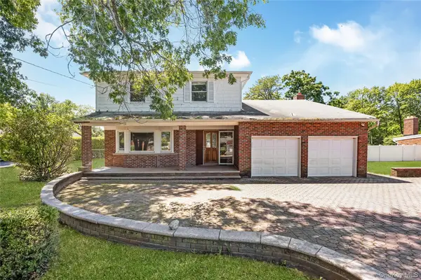 1103 Carlls Straight Path, Dix Hills, NY 11746