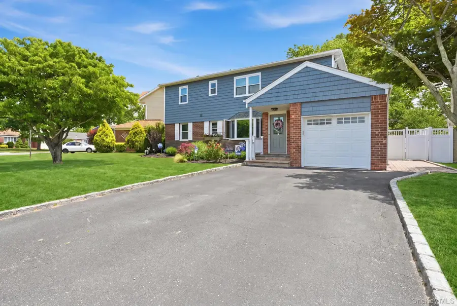 841 Willow Road, Franklin Square, NY 11010 - #2