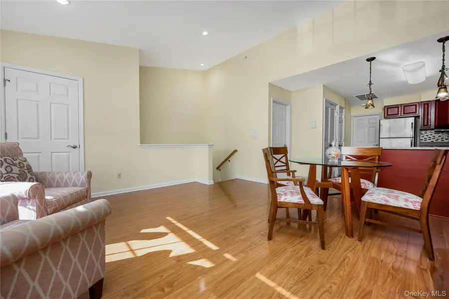 212 Willow Lane, Valley Stream, NY 11580 - #3