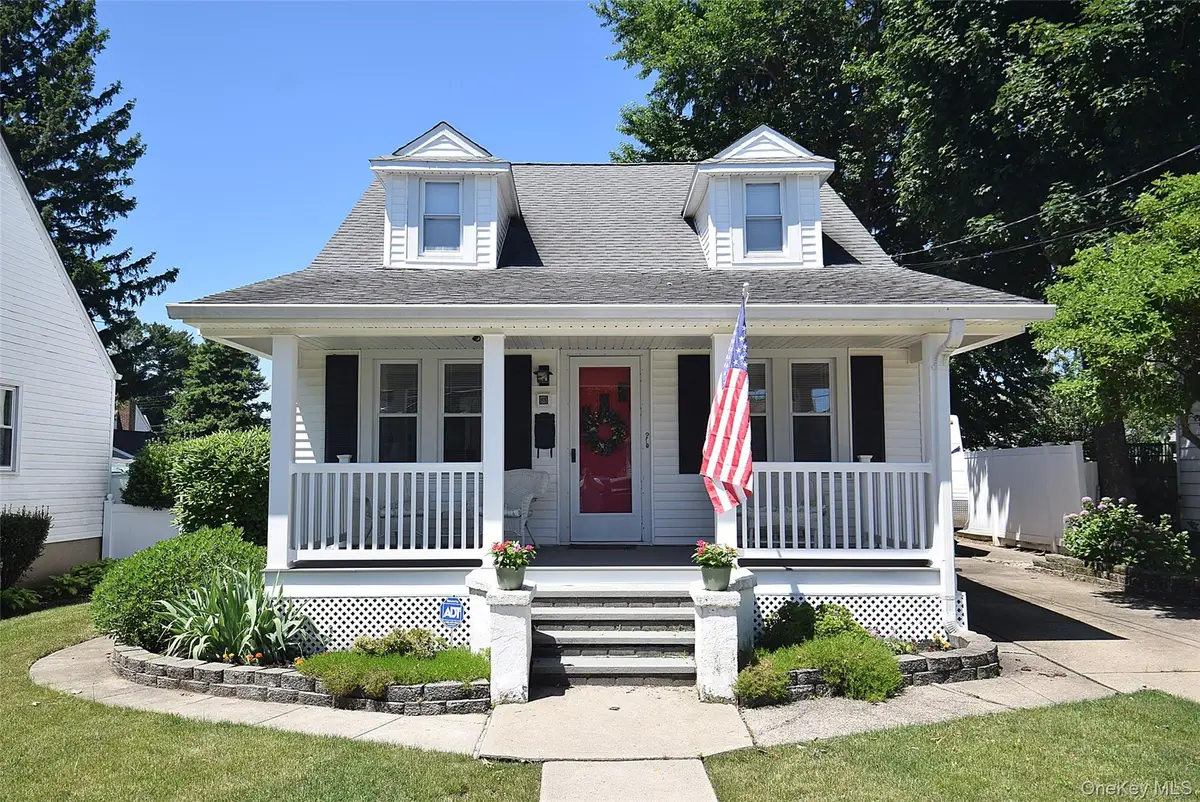 88 East Street, Hicksville, NY 11801 - #1