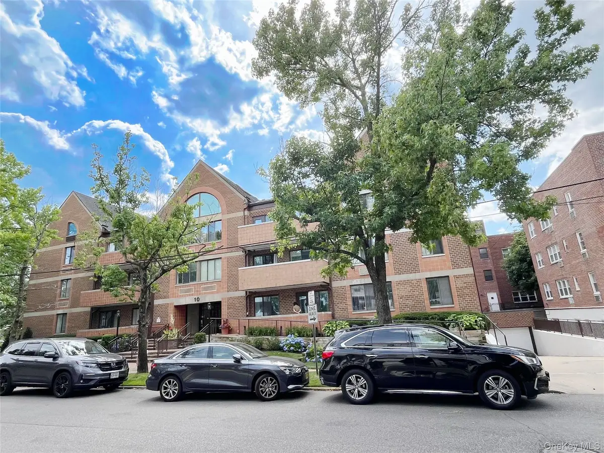 10 Canterbury Road #1B, Great Neck, NY 11021 - #1