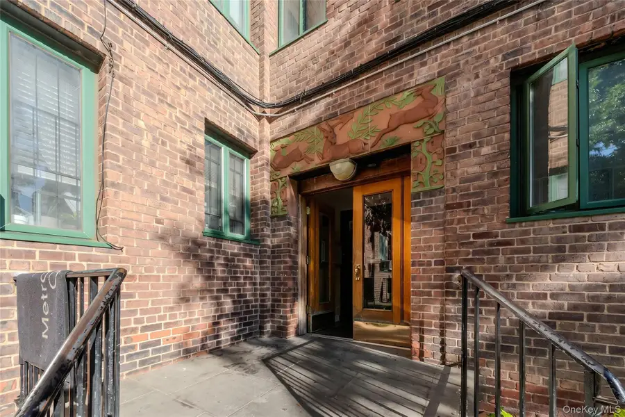 14 Metropolitan Oval #8D, Bronx, NY 10462 - #2