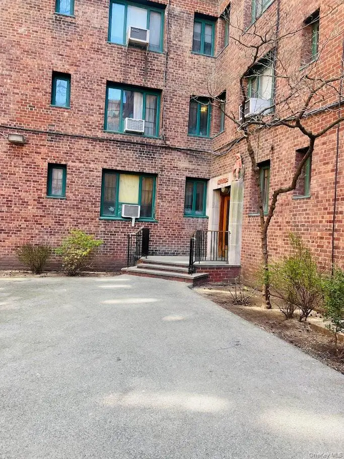 1686 Metropolitan Avenue #4H, Bronx, NY 10462 - #2