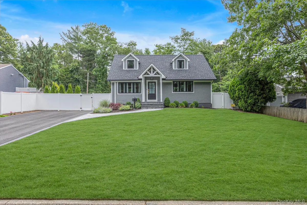 31 Apple Lane, Commack, NY 11725 - #1