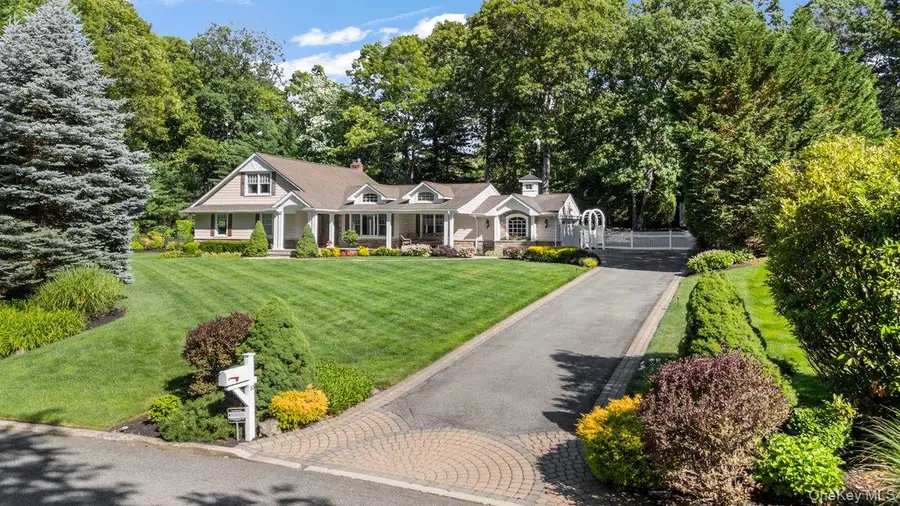 10 Serene Court, Dix Hills, NY 11746 - #2