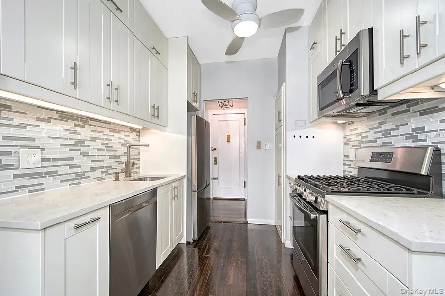 472 Gramatan Avenue #DD3, Mount Vernon, NY 10552 - #2