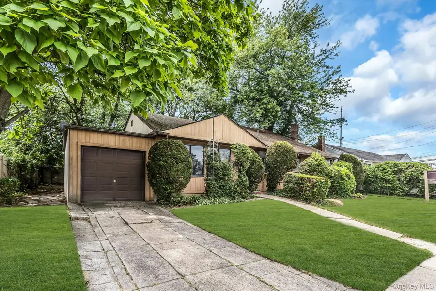 828 N Fletcher Avenue, Valley Stream, NY 11580 - #2