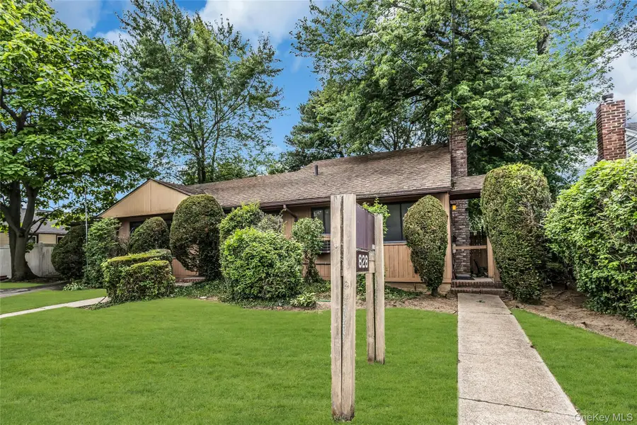 828 N Fletcher Avenue, Valley Stream, NY 11580 - #3