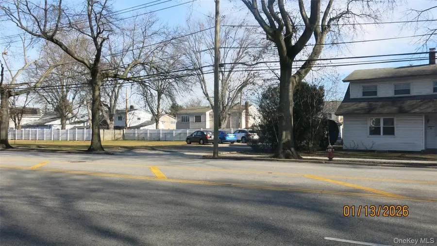 870 Carman Avenue, Westbury, NY 11590 - #2