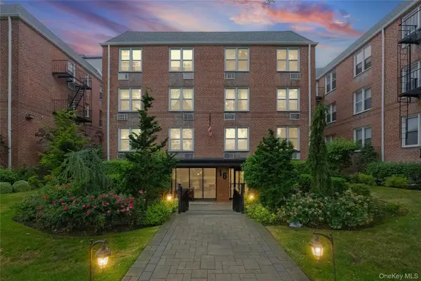 16 Main Street #3V, East Rockaway, NY 11518