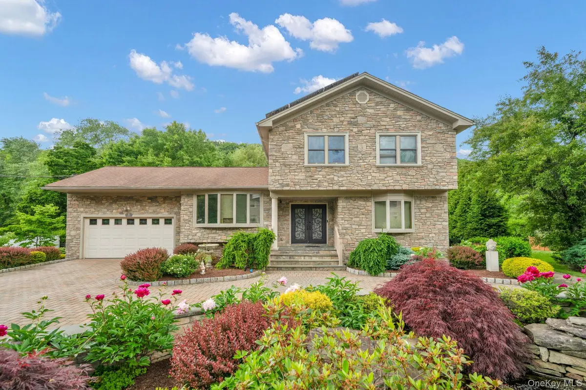 8 Pinehurst Drive, Purchase, NY 10577 - #1