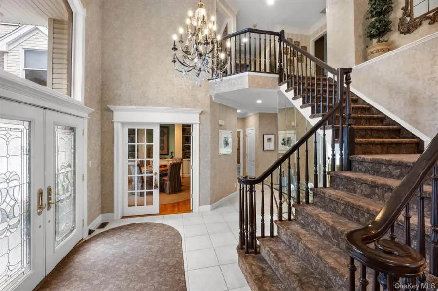 56 Sage Hollow Court, Dix Hills, NY 11746 - #2