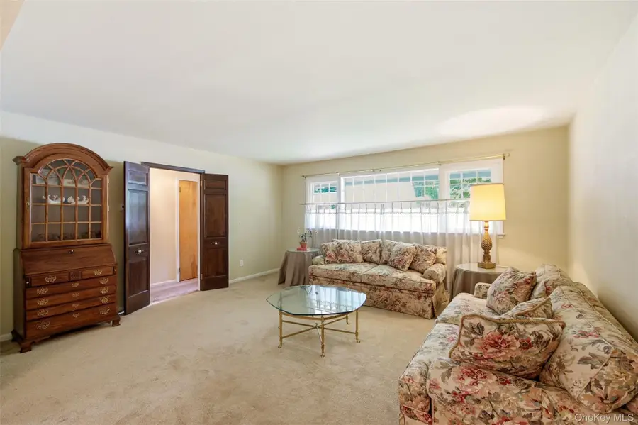 2 Ottawa Avenue, Centerport, NY 11721 - #2