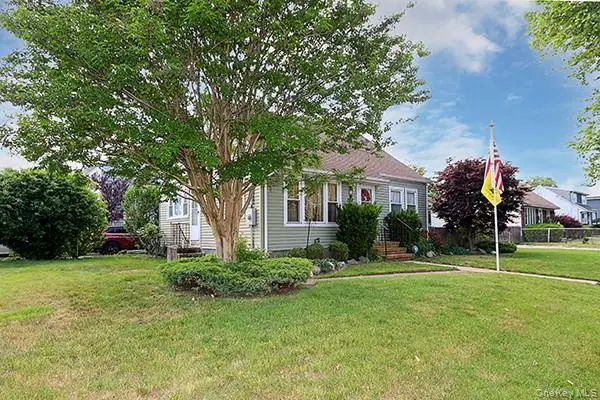100 Laux Place, North Bellmore, NY 11710 - #2