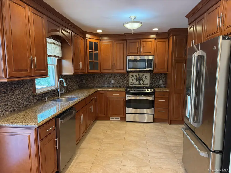 35 Mitchell Avenue, East Northport, NY 11731 - #3