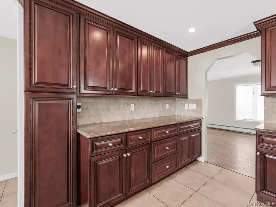 4 23rd Street, Jericho, NY 11753 - #3