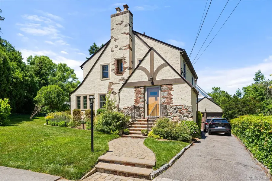 10 Cambridge Court, Larchmont, NY 10538 - #2