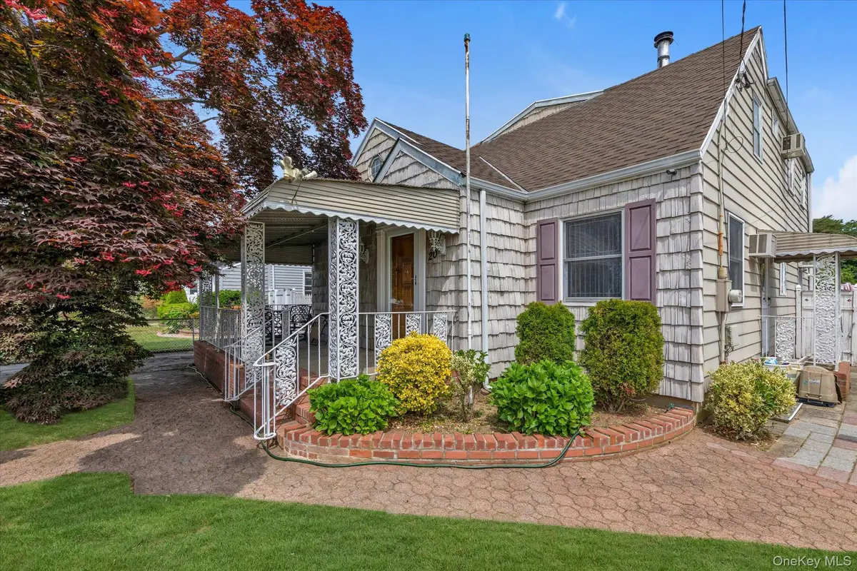20 Francine Drive N, Massapequa, NY 11758 - #1