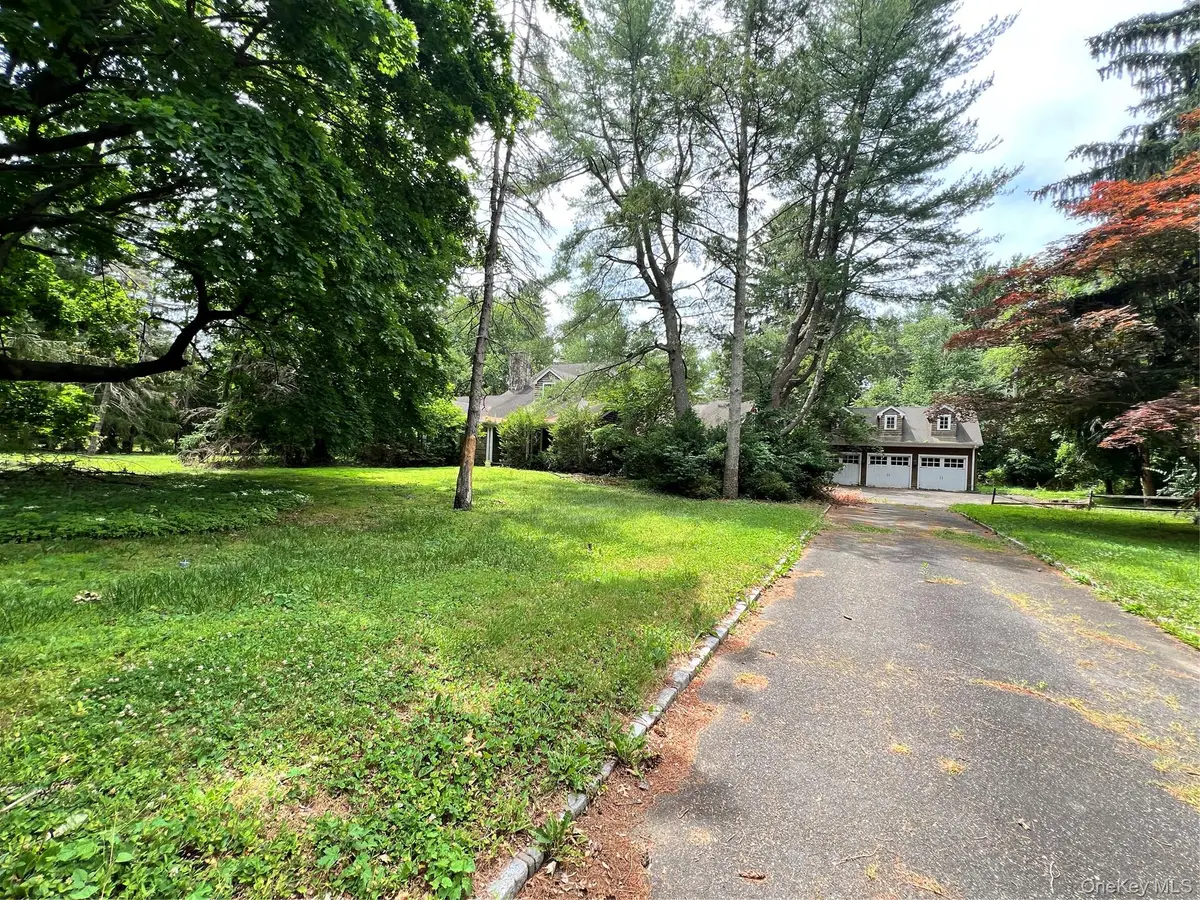 7 Locust Lane, Upper Brookville, NY 11545 - #1