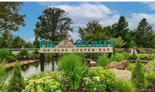 87 Carriage Lane #236, Plainview, NY 11803
