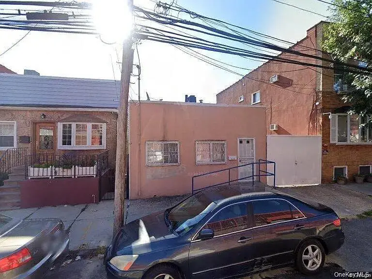 33-73 10th Street, Long Island City, NY 11106 - #1