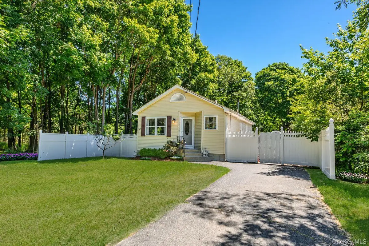 283 Railroad Avenue, Center Moriches, NY 11934 - #1