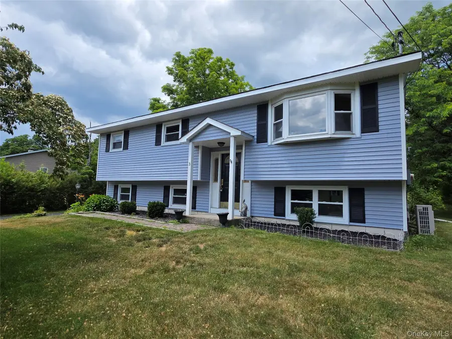 3 Abbey Road, Hyde Park, NY 12538 - #2