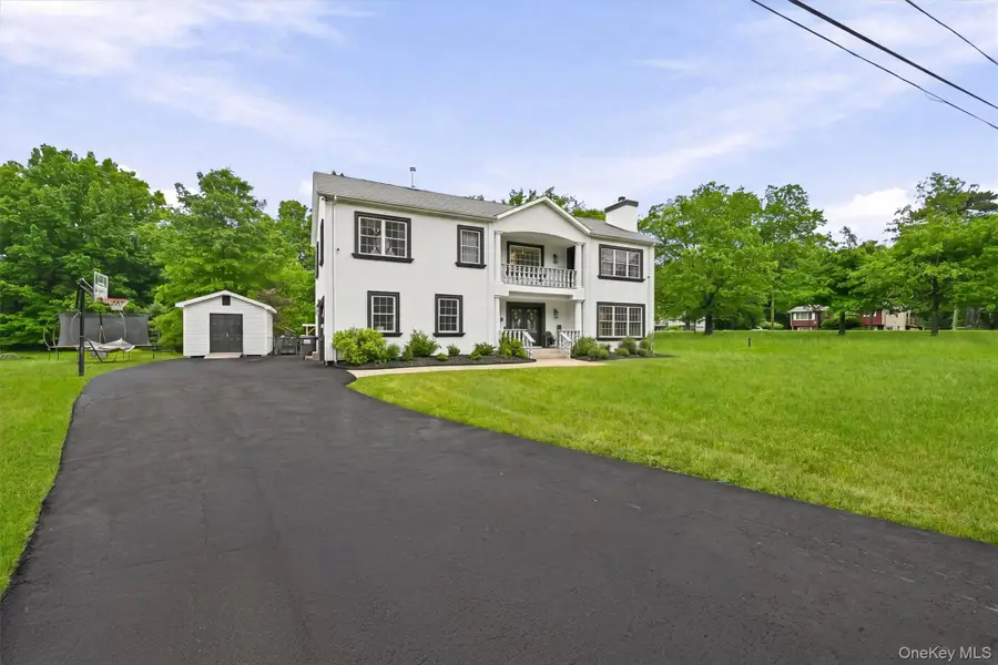 8 Darmstadter Road, Bloomingburg, NY 12721 - #3