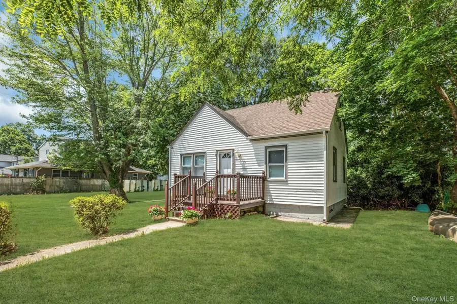 96 Washington Drive, Mastic Beach, NY 11951 - #2