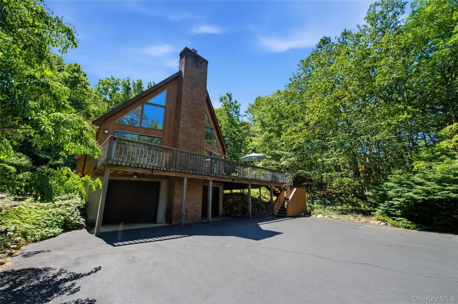 73 Glen Road, Baiting Hollow, NY 11933 - #2