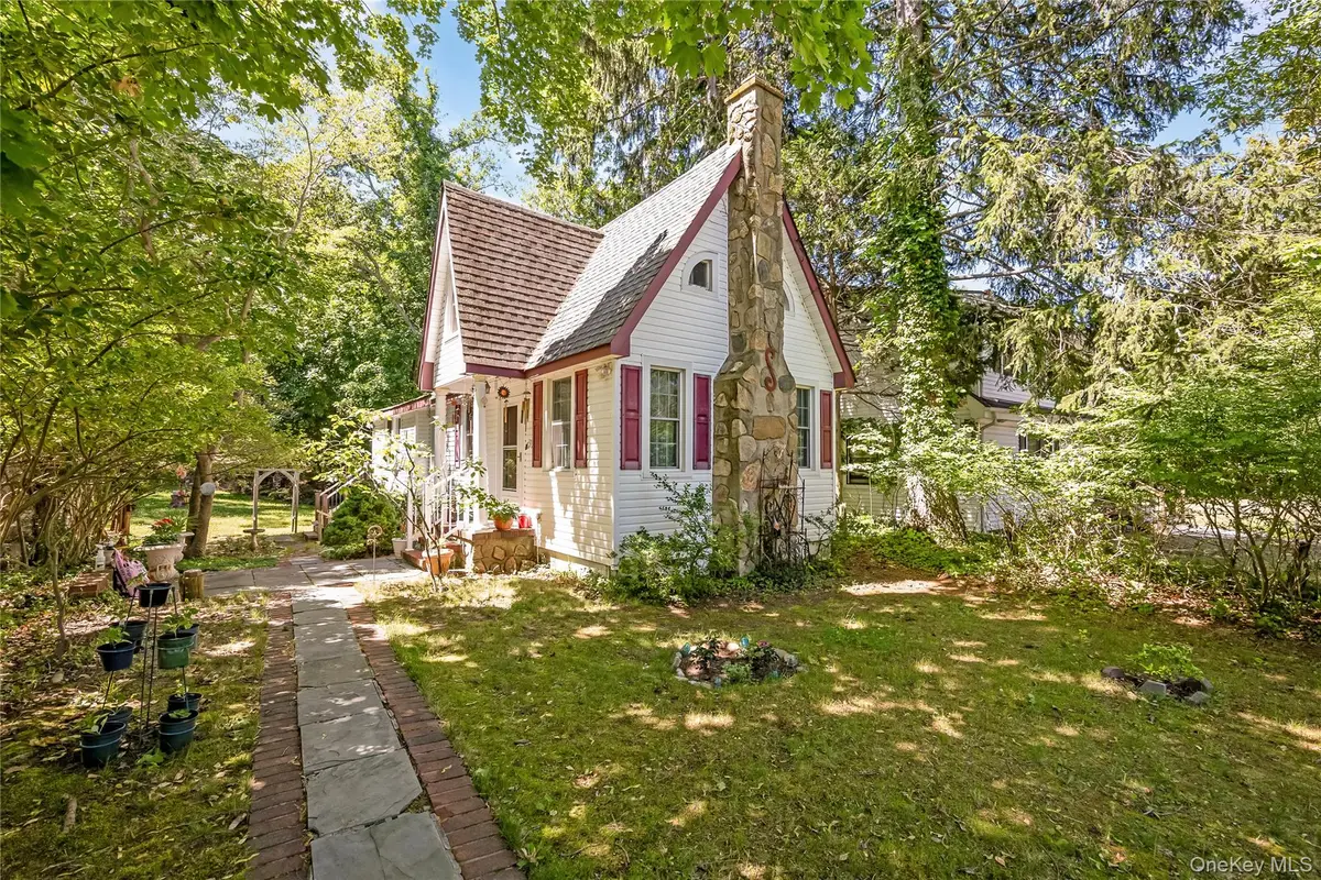 12 Valkyr Road, Rocky Point, NY 11778 - #1