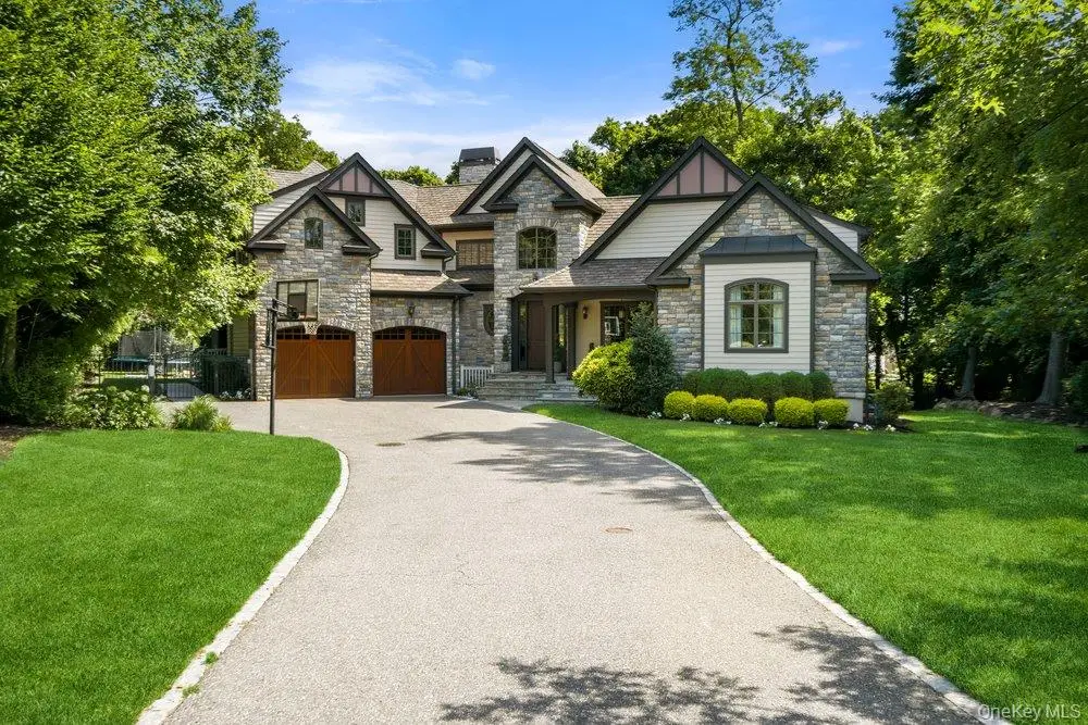 5 Buckingham Court, Syosset, NY 11791 - #1