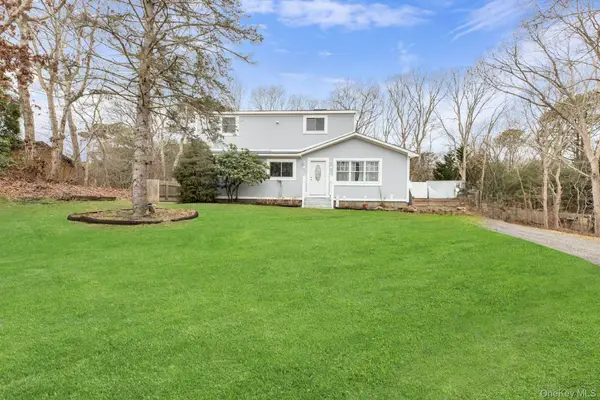 7 George Street, Hampton Bays, NY 11946