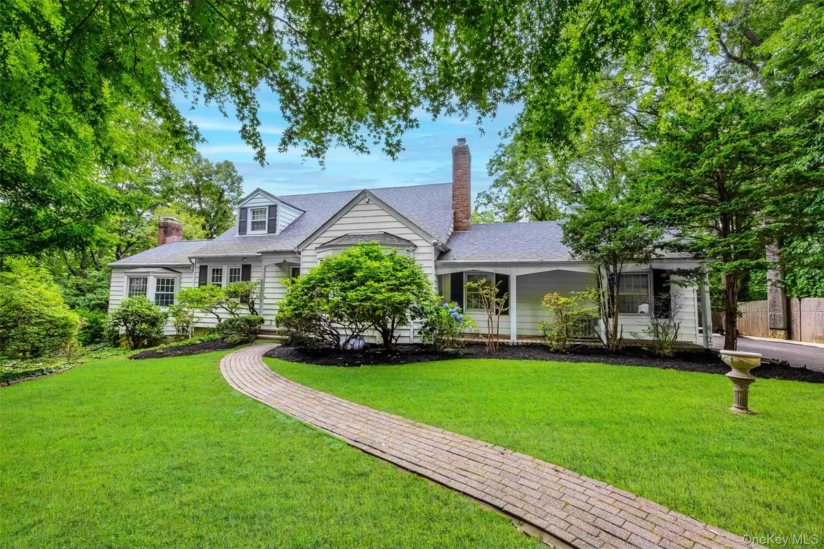 25 Sugar Toms Ridge, East Norwich, NY 11732 - #1