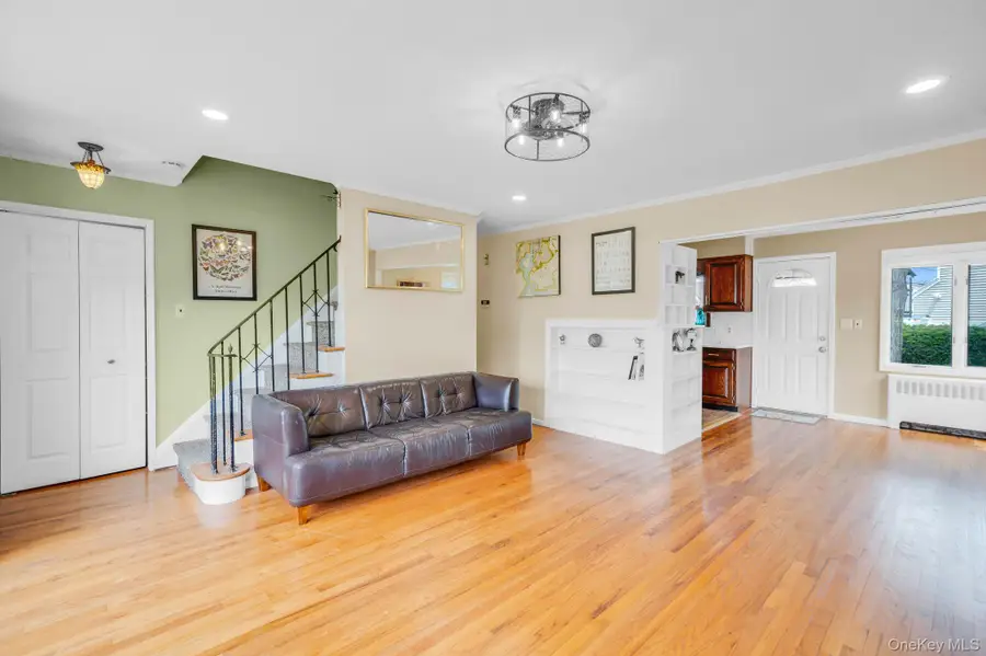 2055 Alan Drive, Seaford, NY 11783 - #3