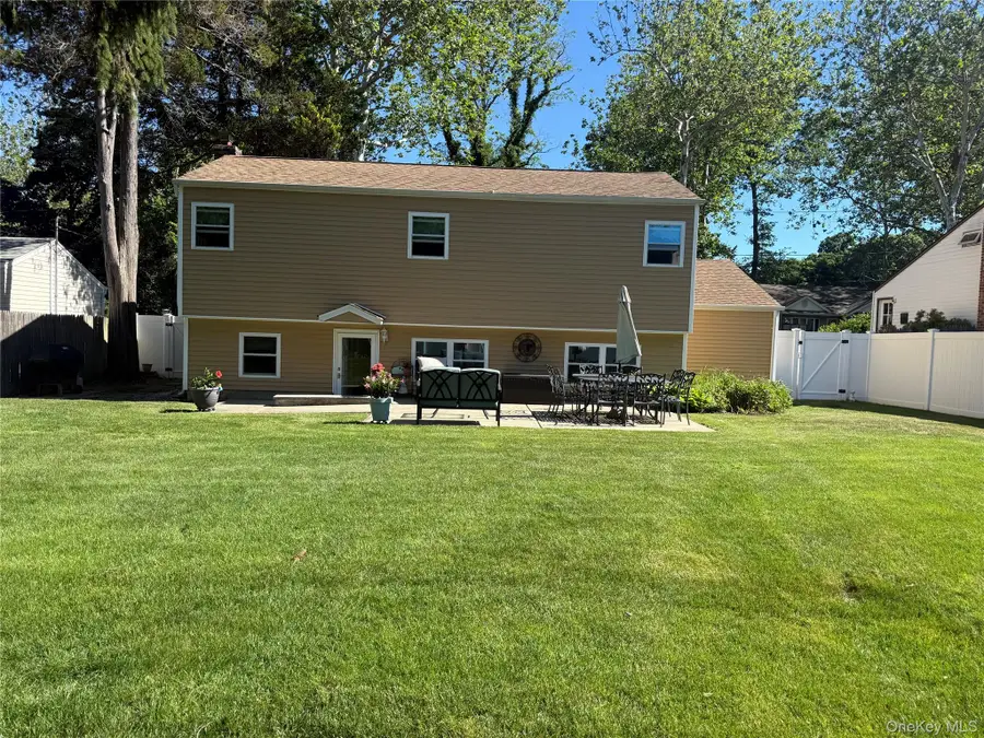 20 Via Continental, Huntington Station, NY 11746 - #3