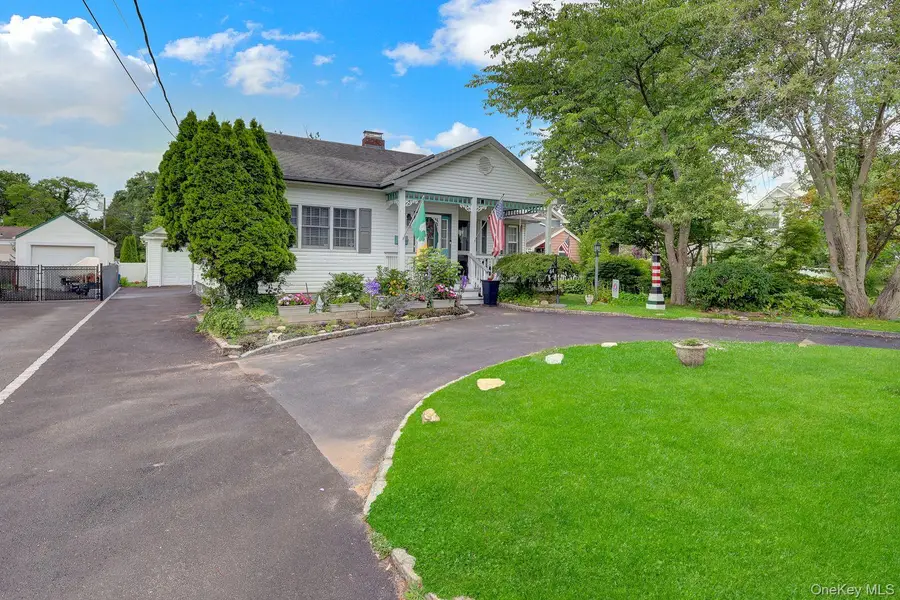 64 Hamilton Street, Amityville, NY 11701 - #3