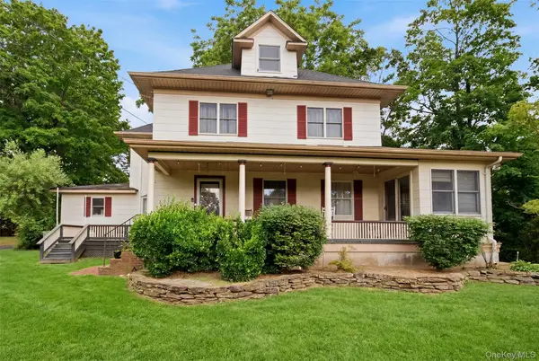 863 Lake Road, Huntington, NY 11743