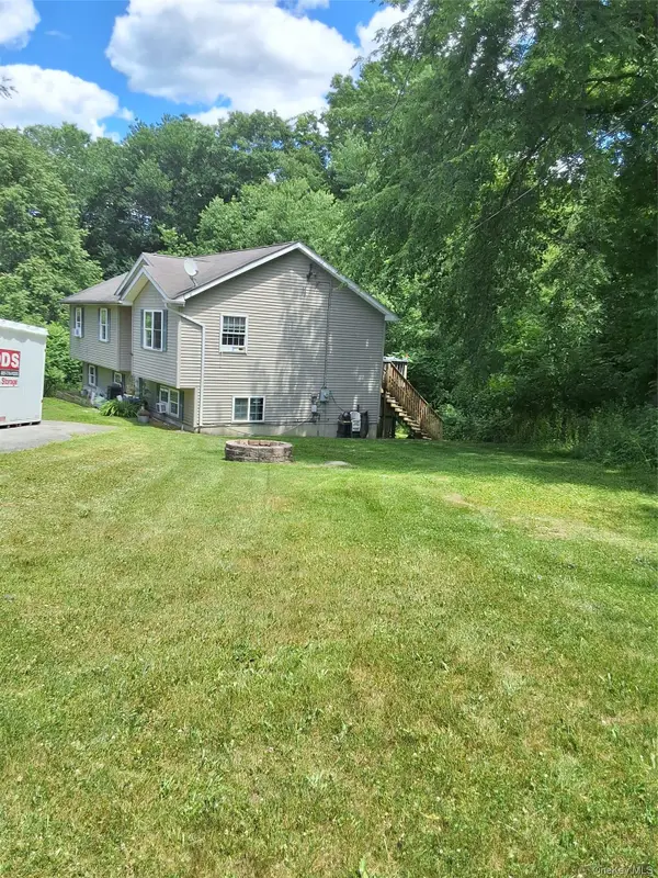 28 Jorge Lane, Wallkill, NY 12589