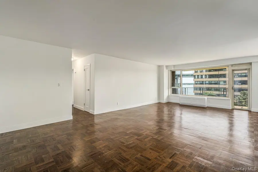 166-25 Powells Cove Boulevard #6M, Beechhurst, NY 11357 - #3