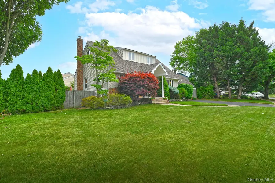 1238 Garden Place, Wantagh, NY 11793 - #3