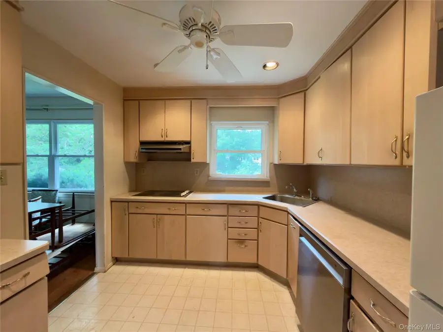 10 Abbie Lane, Hyde Park, NY 12538 - #2