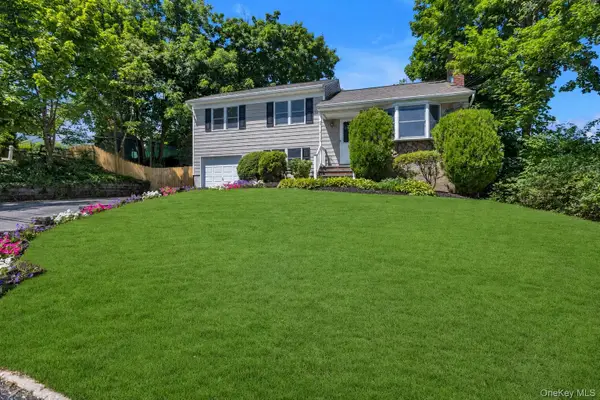 16 Meath Avenue, Huntington, NY 11743