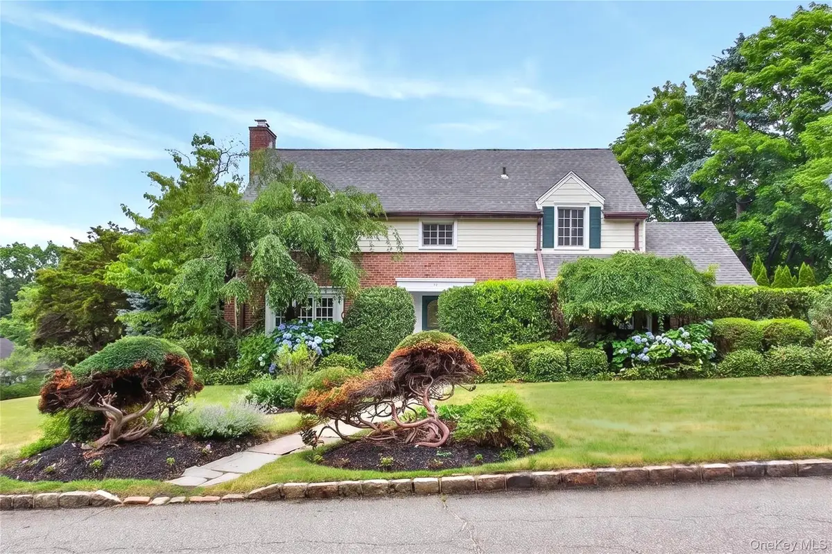 10 Ridge Drive, Port Washington, NY 11050 - #1