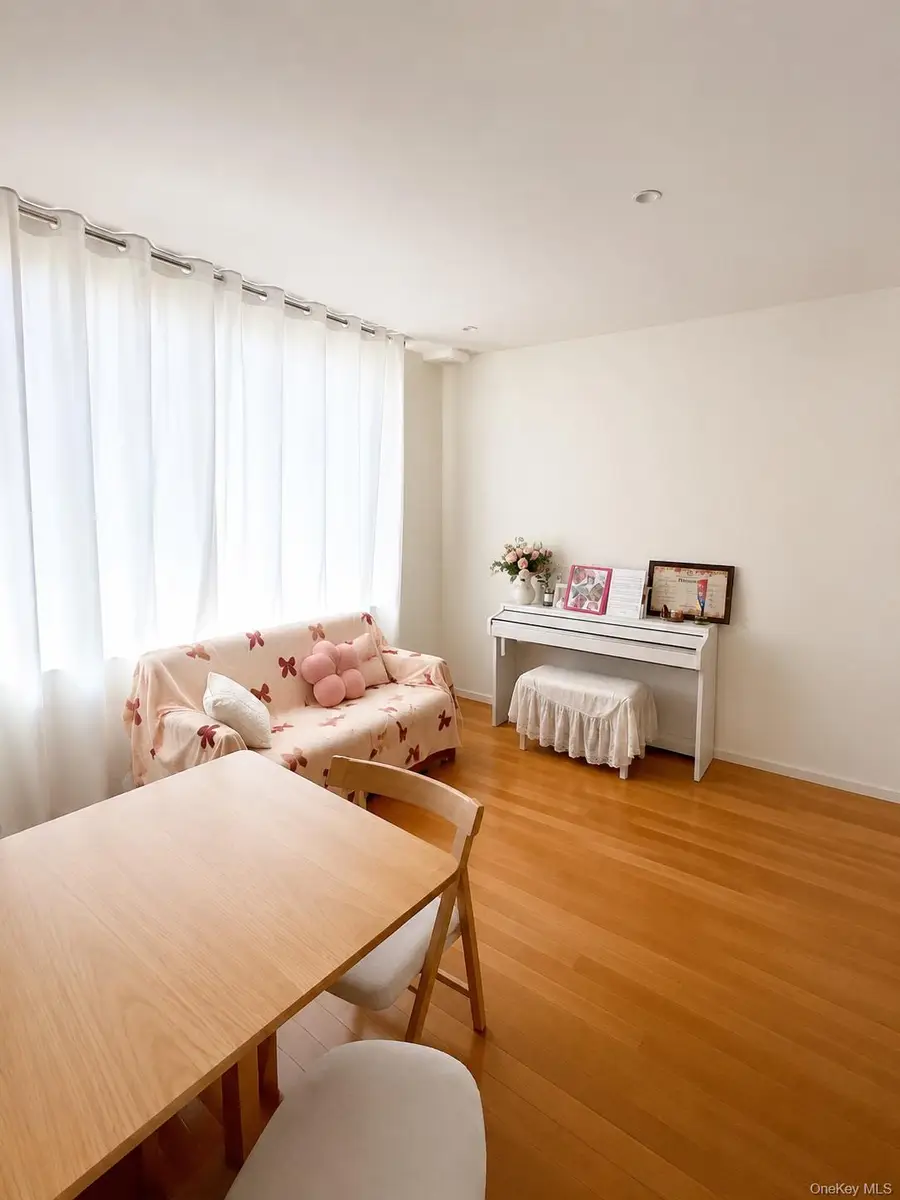4223 Parsons Boulevard #5C, Flushing, NY 11355 - #3