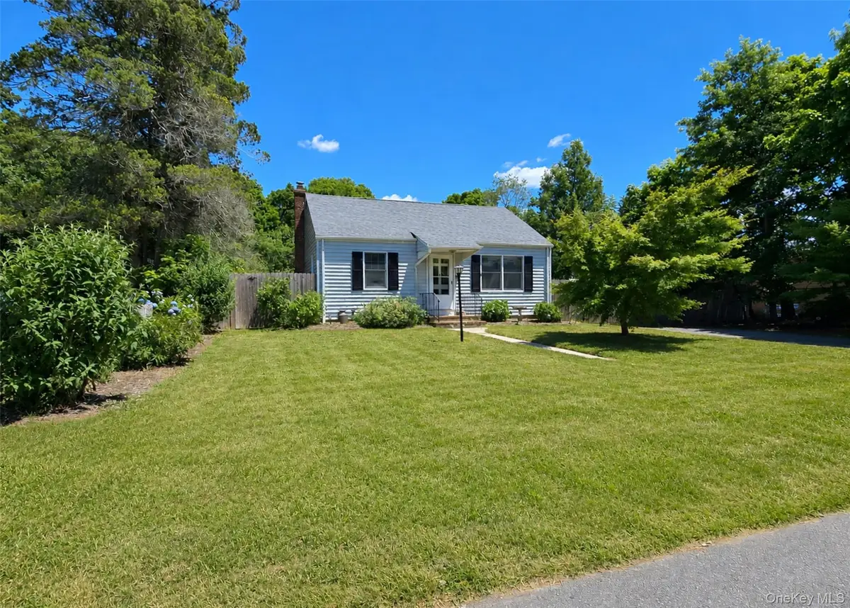 9 Mcgaw Avenue, Lake Grove, NY 11755 - #1