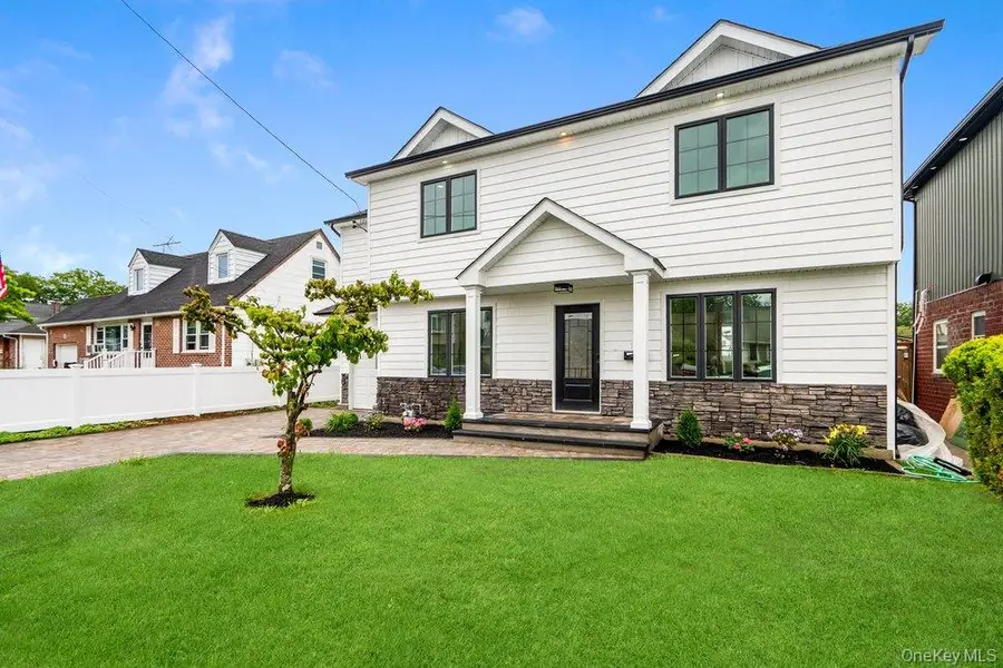 10 California Street, Hicksville, NY 11801 - #3